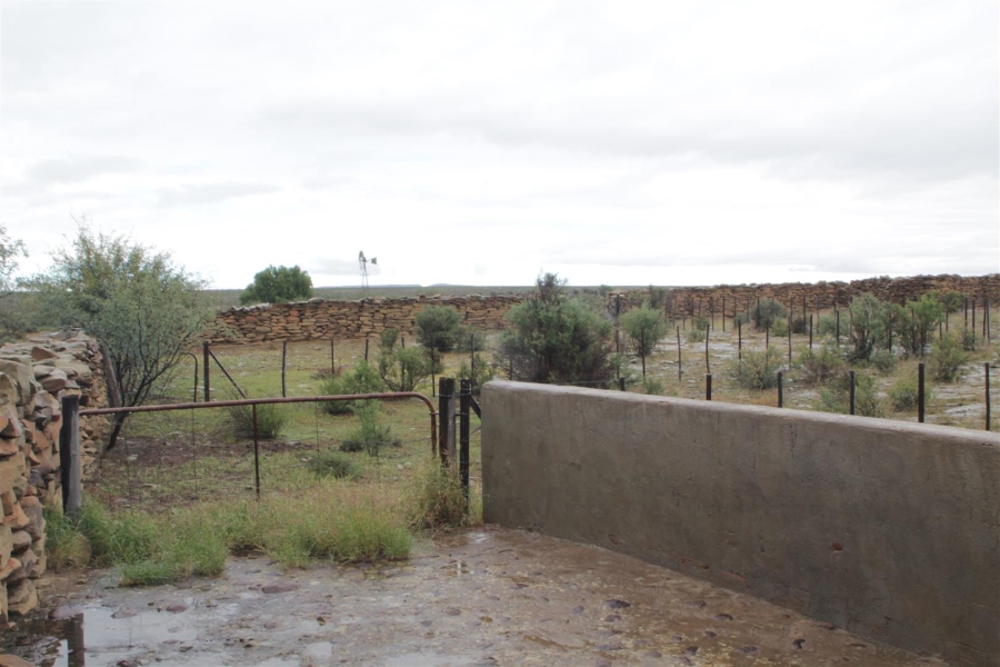 4 Bedroom Property for Sale in Fraserburg Rural Northern Cape